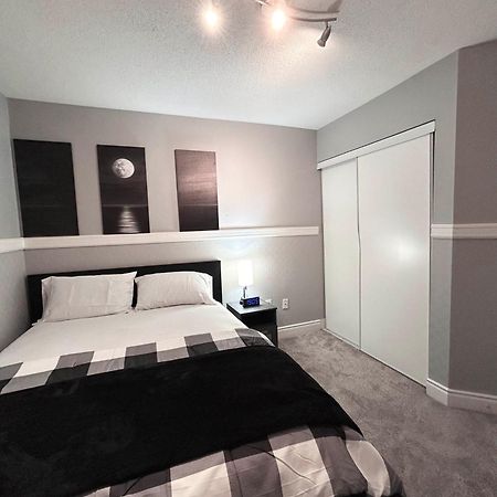 Room In Oshawa, 24/7 Security, Free Parking Εξωτερικό φωτογραφία