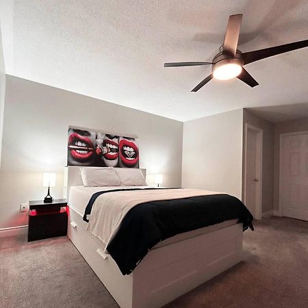 Room In Oshawa, 24/7 Security, Free Parking Εξωτερικό φωτογραφία